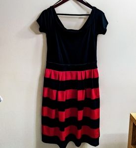 Versatile off-the-shoulder style dress (sz L)